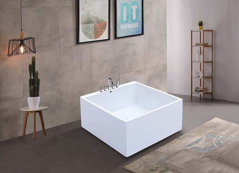 Акриловая ванна FANNISI F-7101 белая, 1300x1300 мм