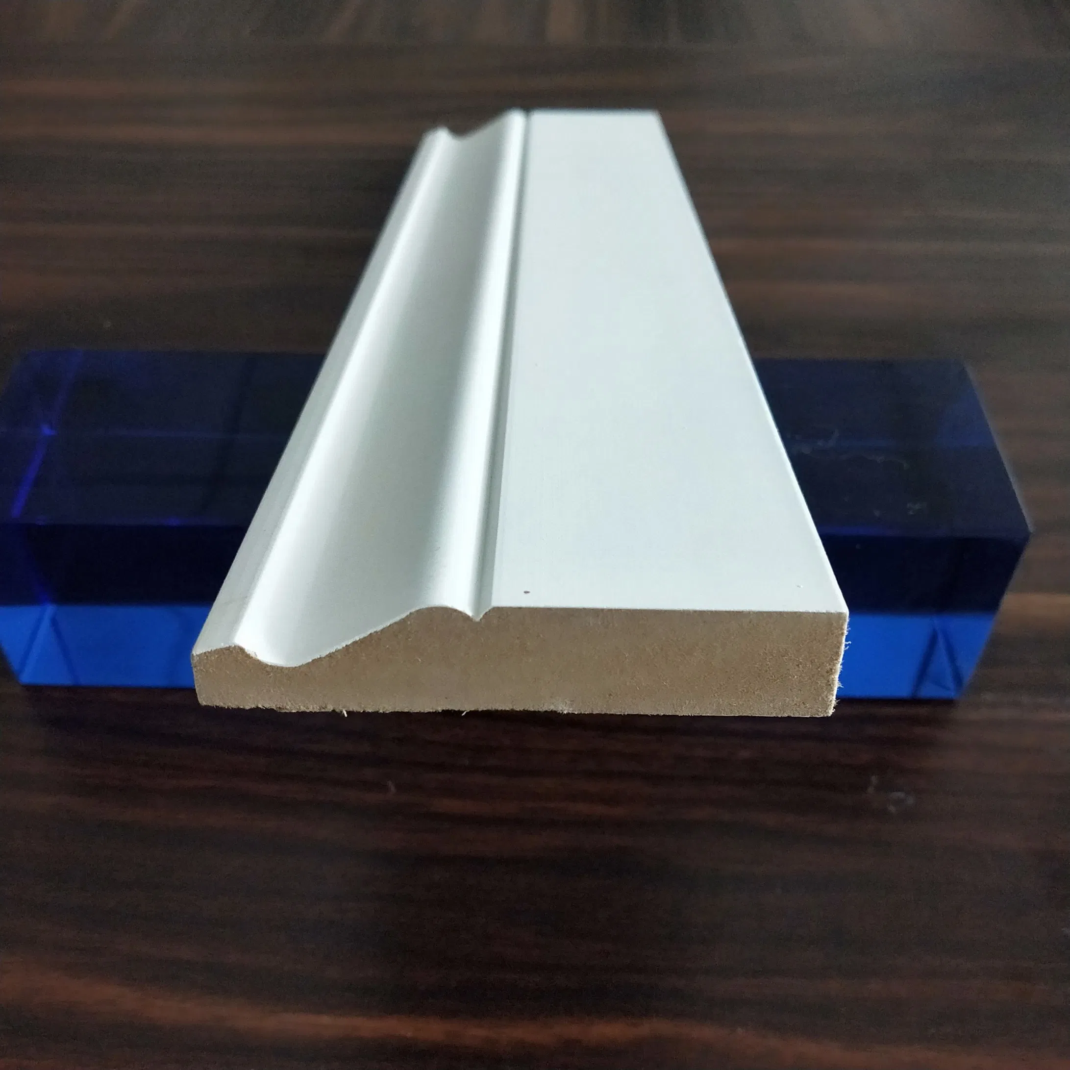 Indoor Decor Moulding Wooden Material Moulding and PS Material Skirting