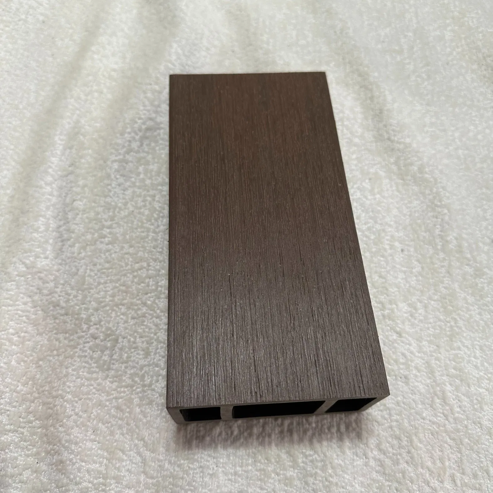 Outdoor WPC Louver System 100X50mm Co-Extruded Finish Weatherproof Building Component