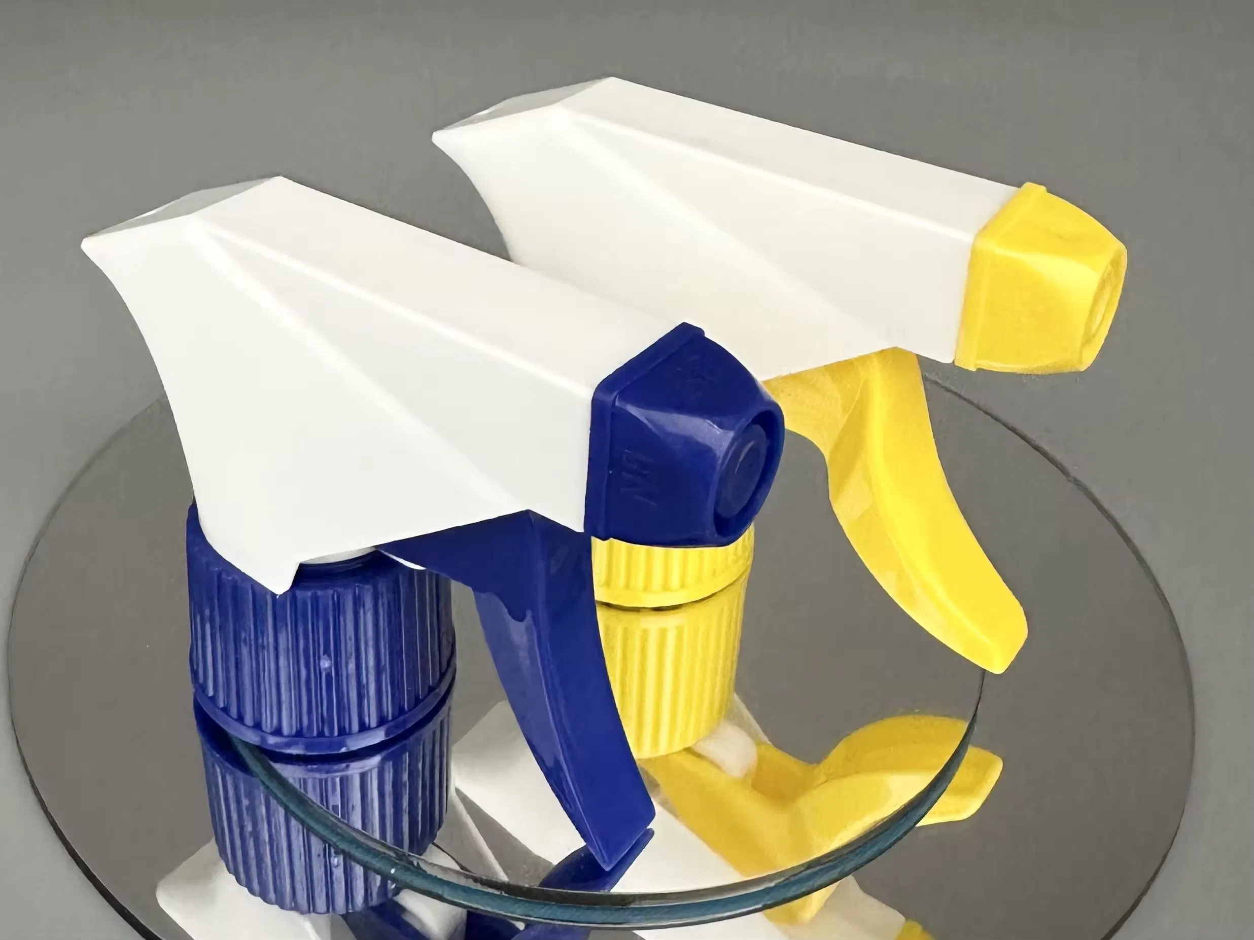 Versatile 28/400 28/410 28/415 Plastic Spray Trigger for Bottles - Durable and Reliable