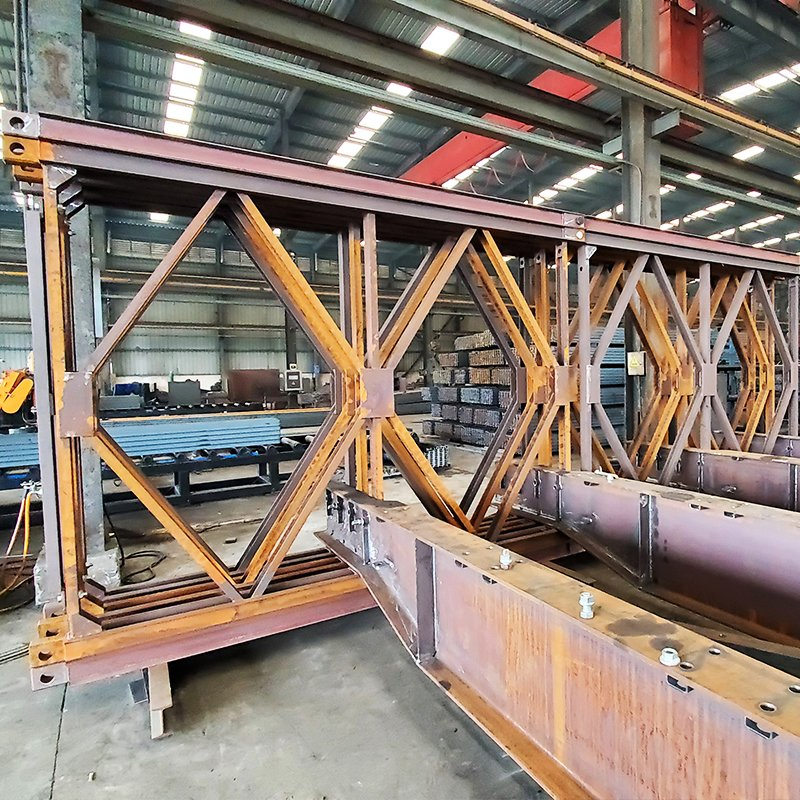 Heavy-Duty Iron Truss Bridges for Efficient Rail Transport
