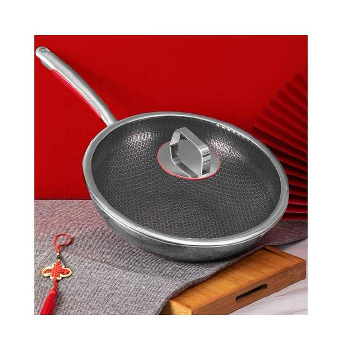 2025 New Arrival 304+Aluminum+430 Mateial Inside&Outside Etching with The Glass Lid Non Stick Tri-Ply Ss Wok