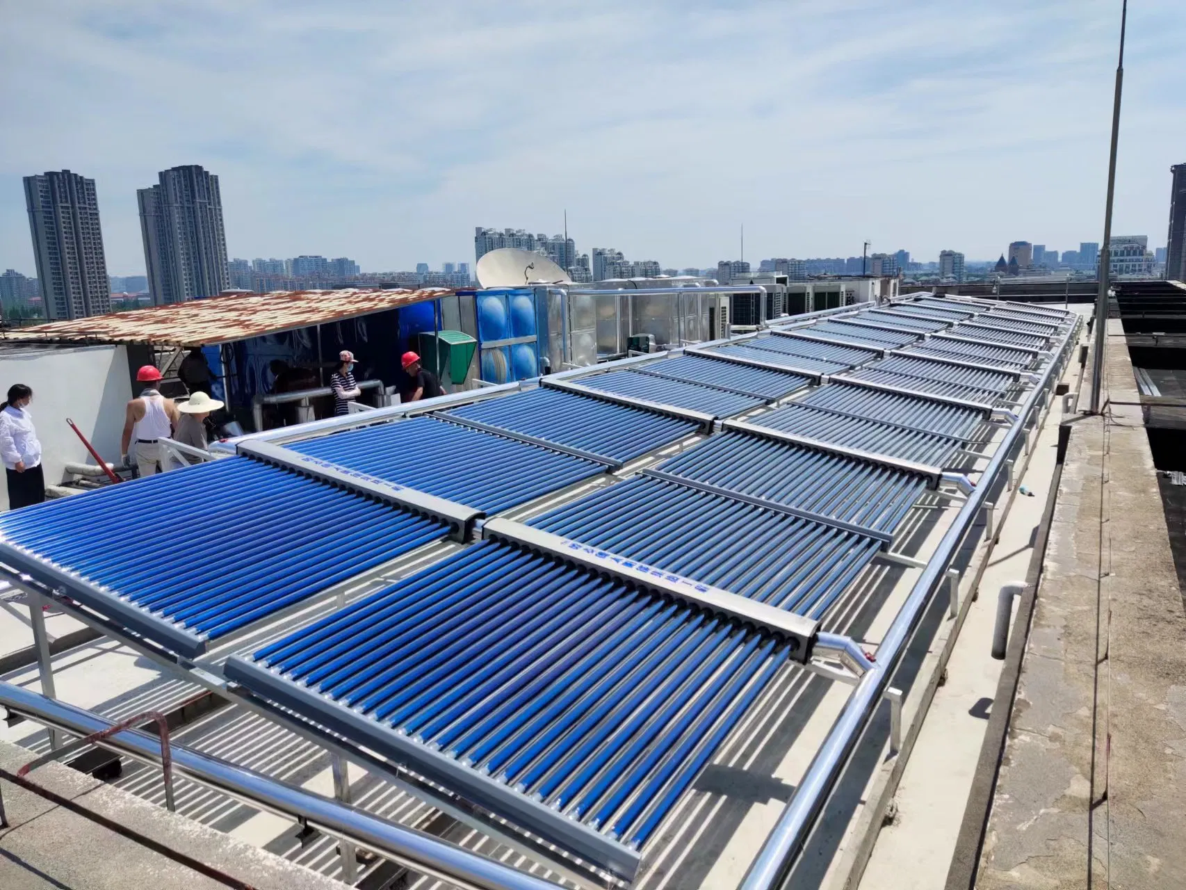 Плоский солнечный водонагреватель Titanflow с медными трубками