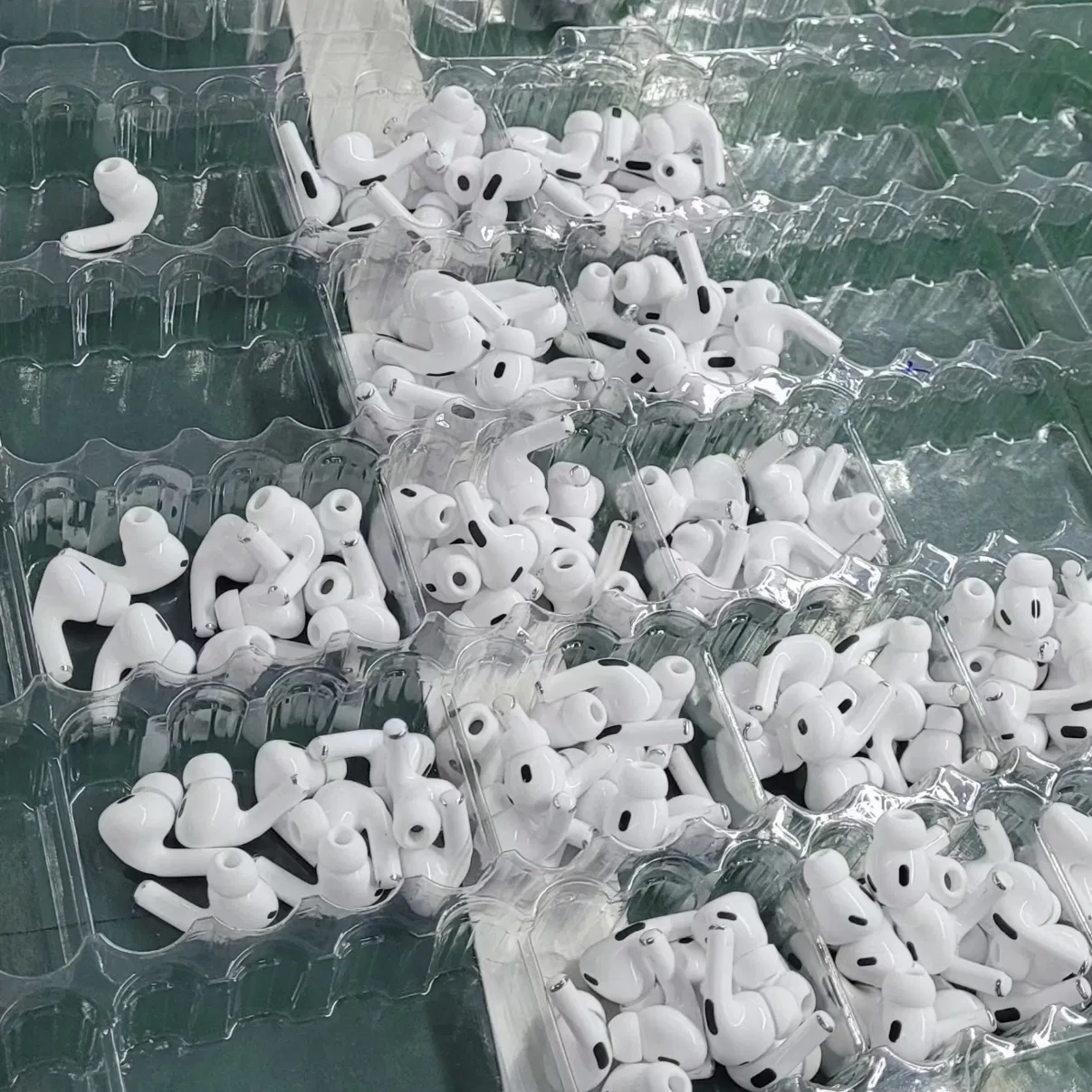 Fast Delivery Wireless in Ear Smart Bluetooth Earphones