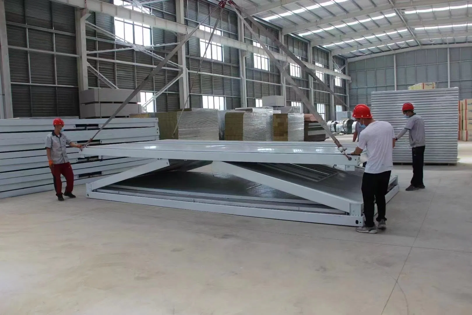 China Cheap Prefab 20FT 40FT Foldable Modular Luxury Living Flat Pack Prefabricated Folding Container House for Sale