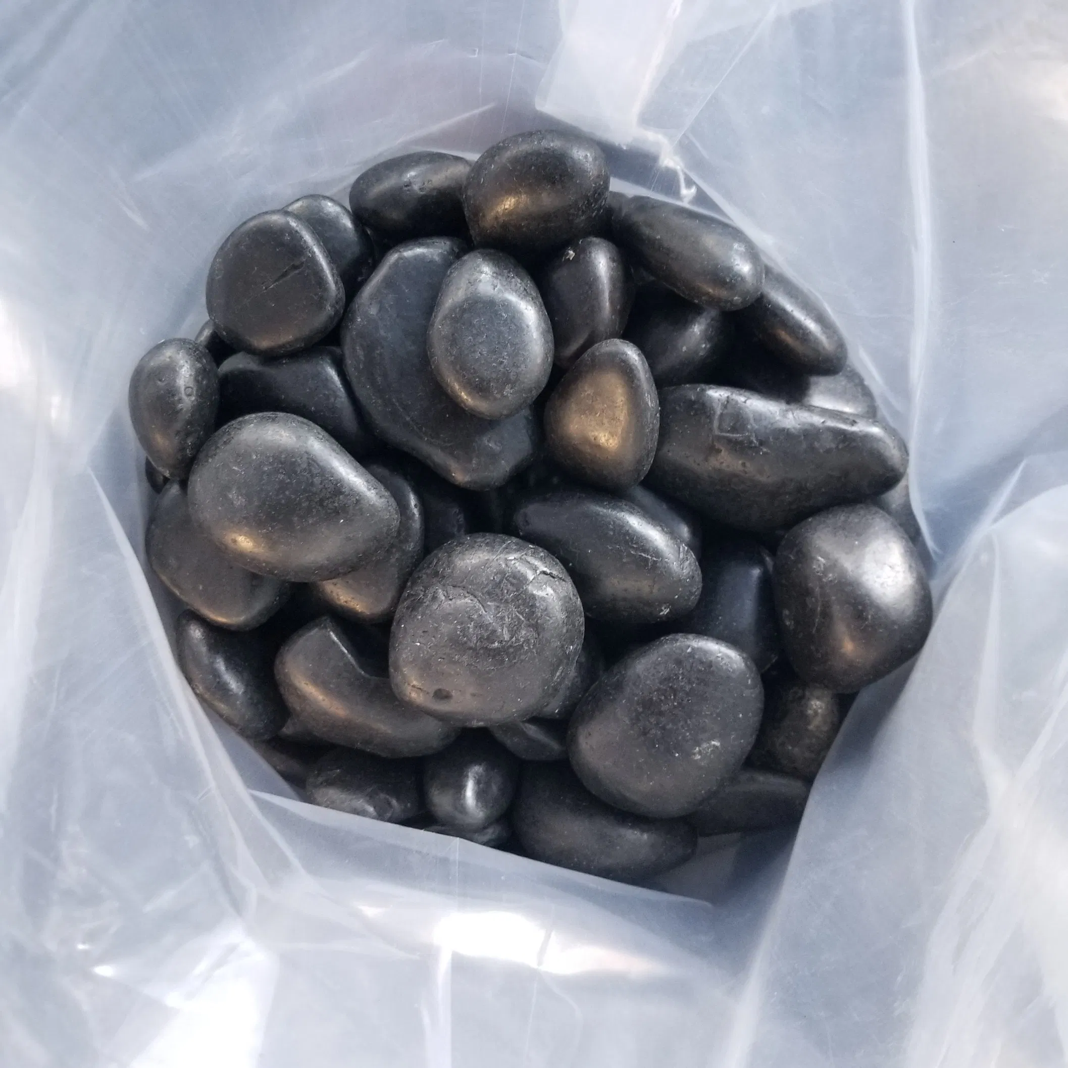 High Quality Black White Beige Polished River Pebble Stone for Garden, Landscaping