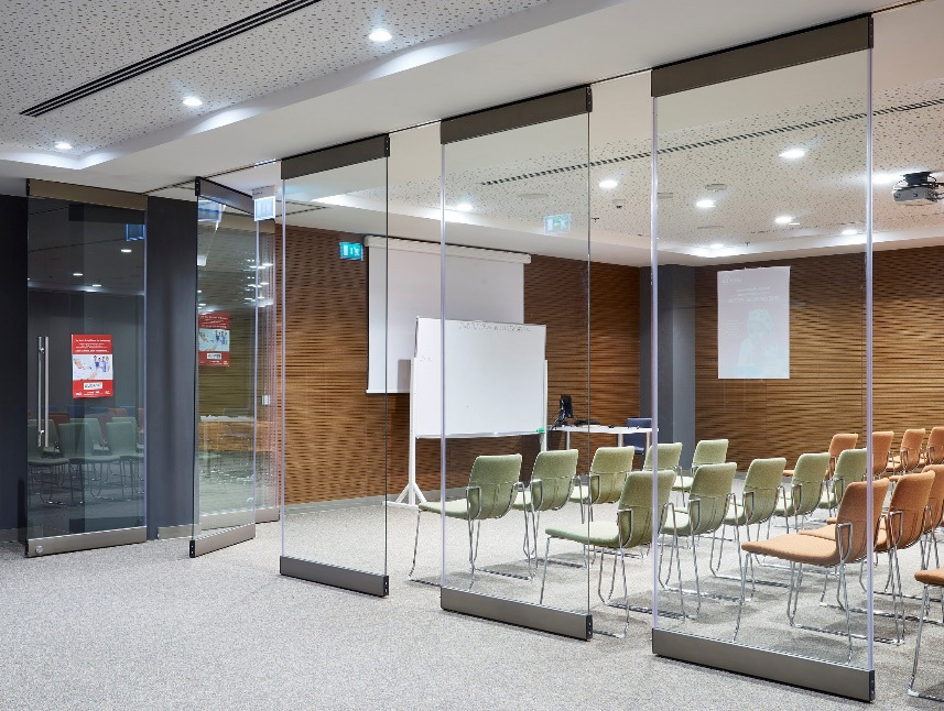 Frameless Operable Glass Partition System Movable Glazed Walls Office Glass Partitions