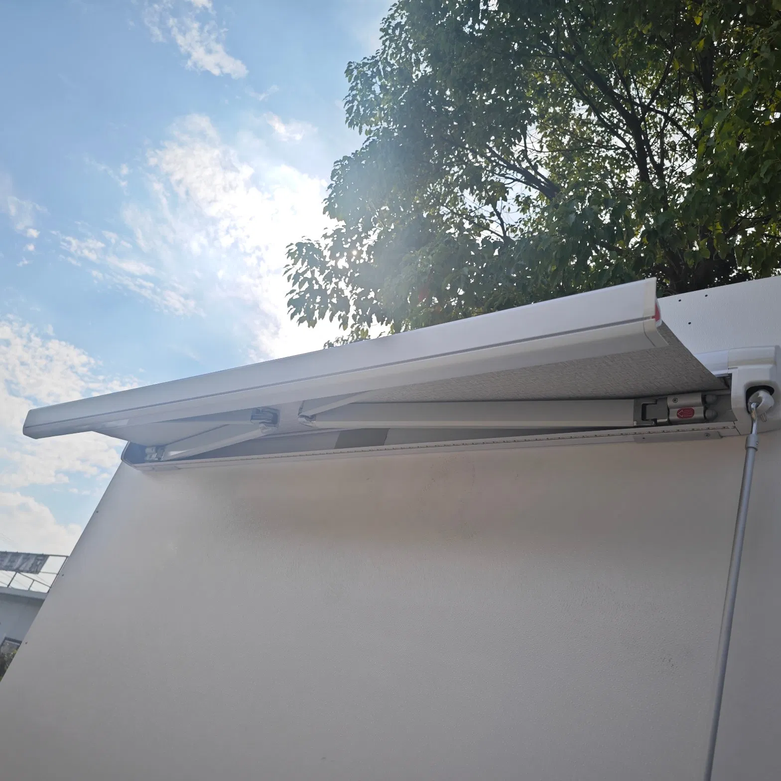 Best-Selling RV Exterior Remote Awning with Waterproof Cloth and Lighting