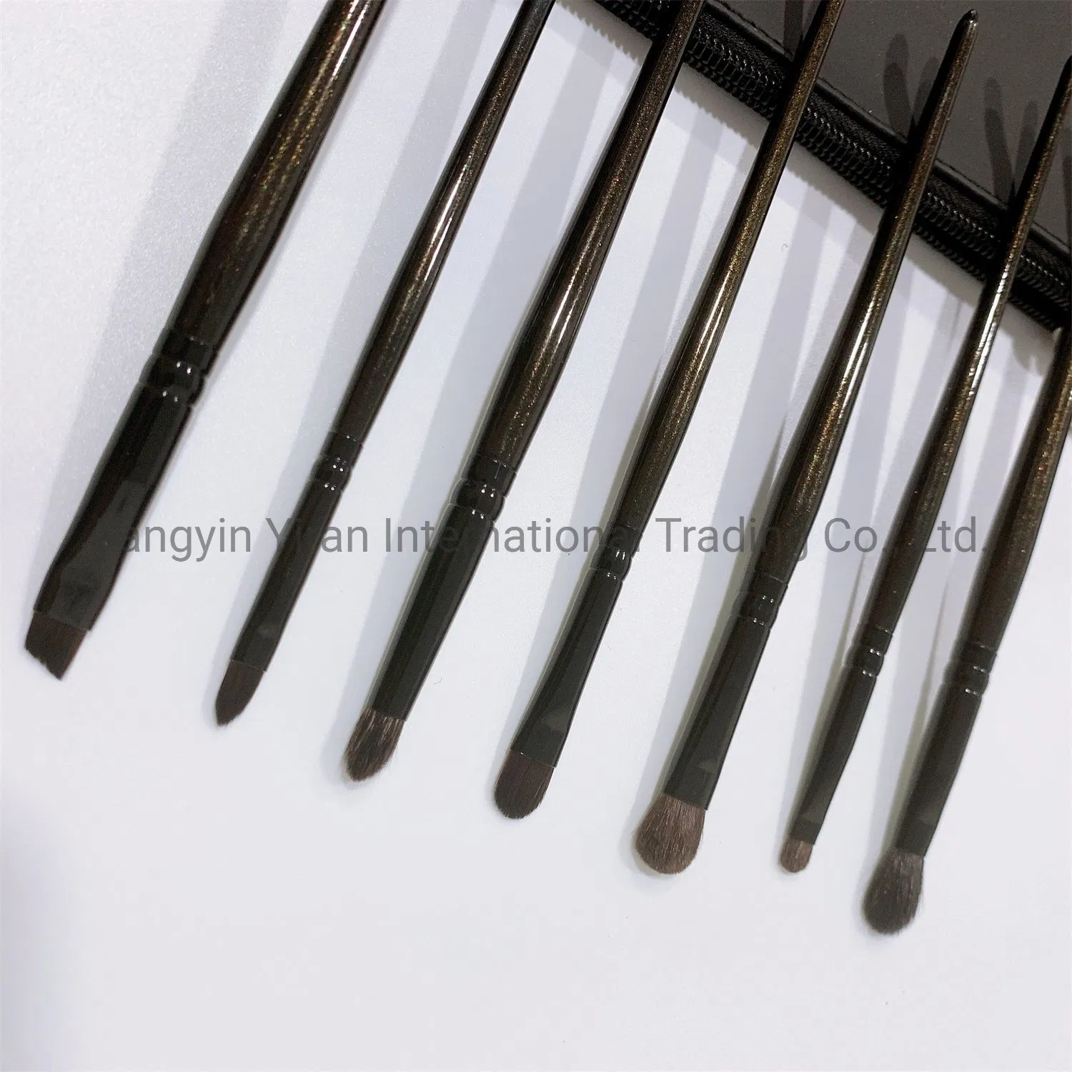Makeup Brushes Set 7PCS, Premium Synthetic Soft Bristles Cosmetic Brush Portable Eye Brushes, Eye Makeup Brush, Eyeliner Brush, Angled Brush for Women & Girls