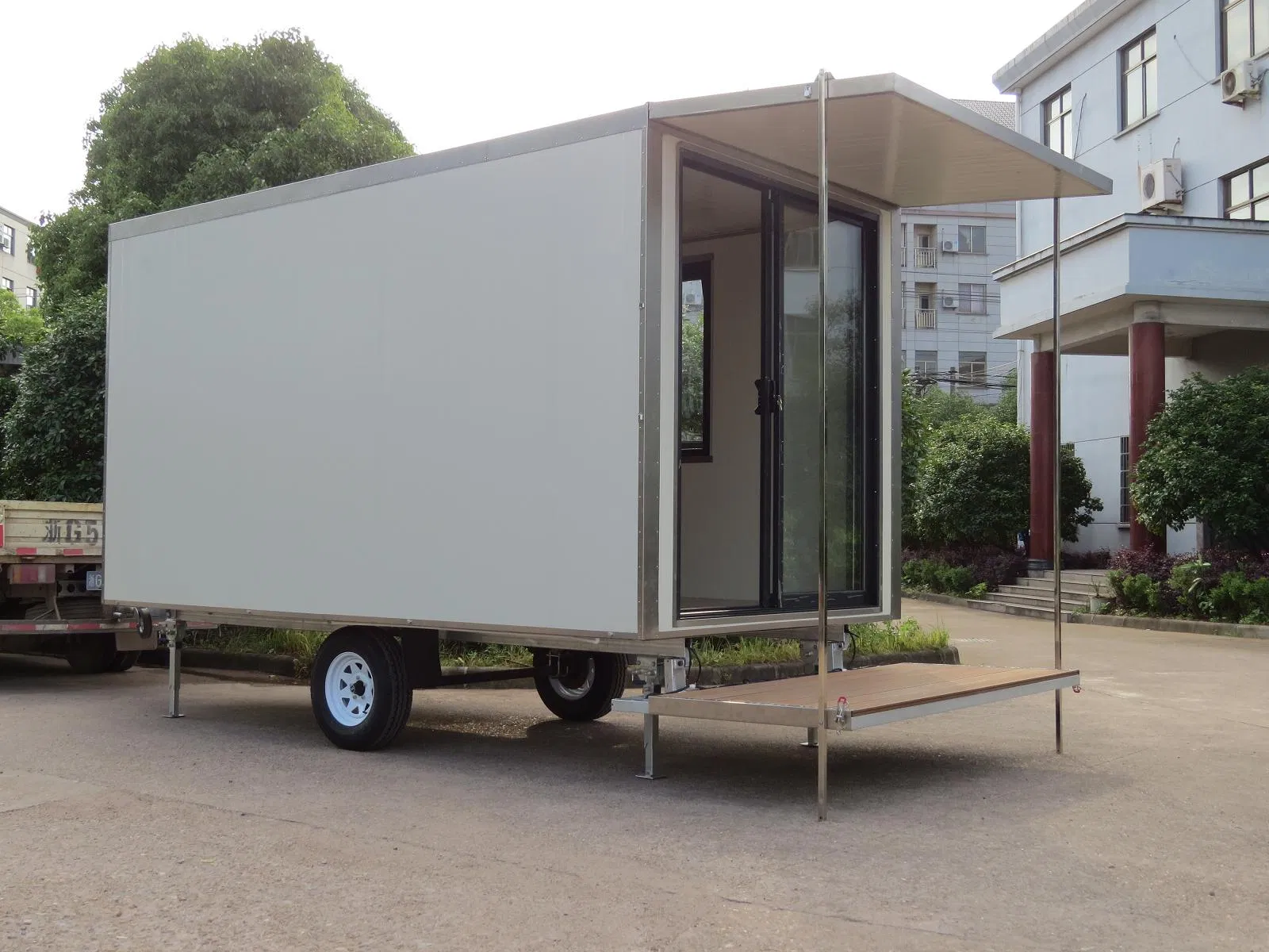 Mobile Street Store
