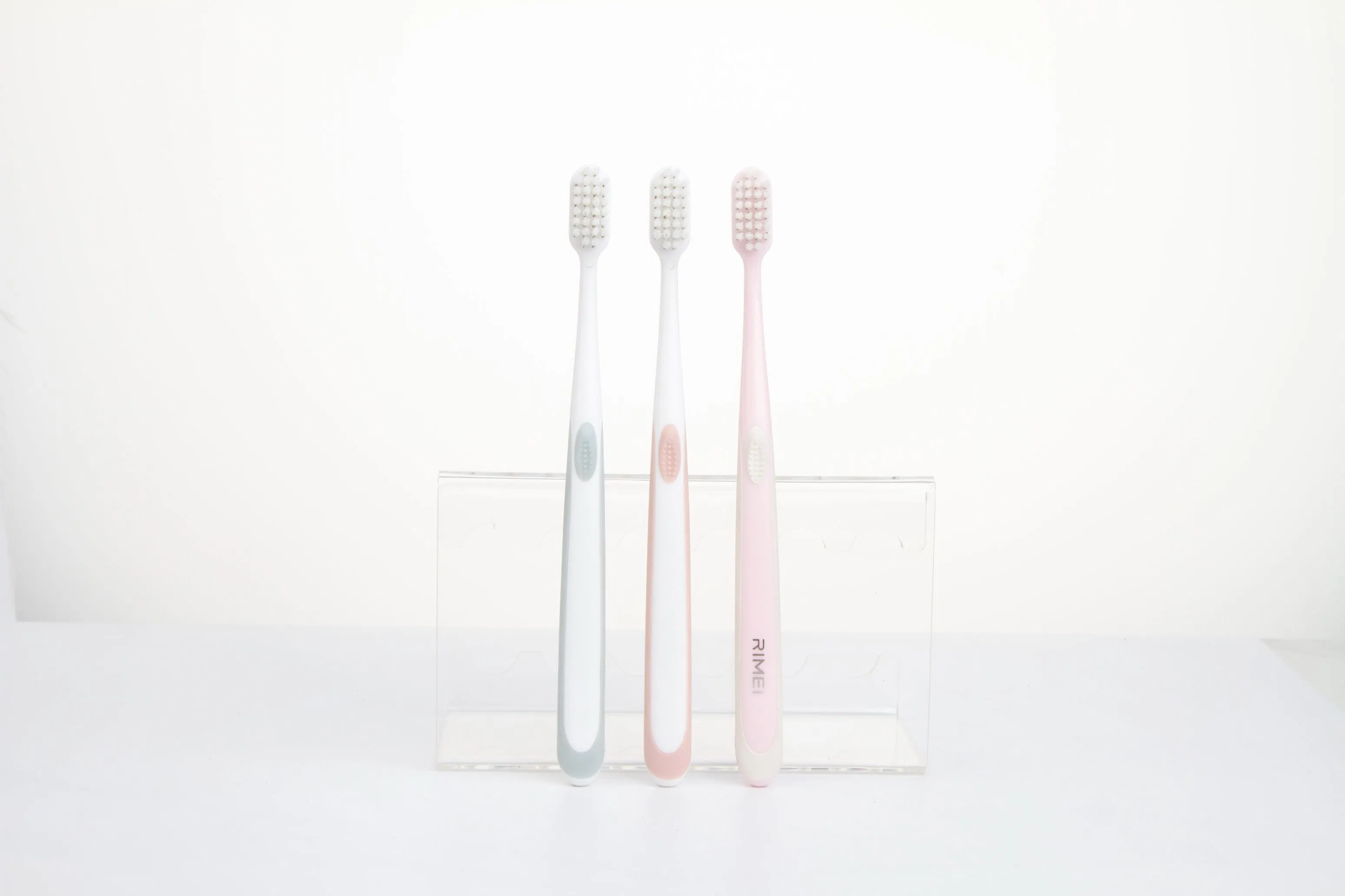 Wholesale Cross Action Medium Adult Toothbrush/End-Rounding Nylon Bristle
