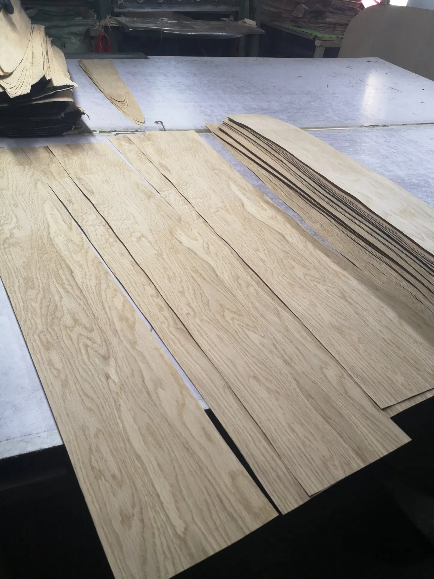 2.0mm Thickness Oak Veneer for Multi-Layers Flooring