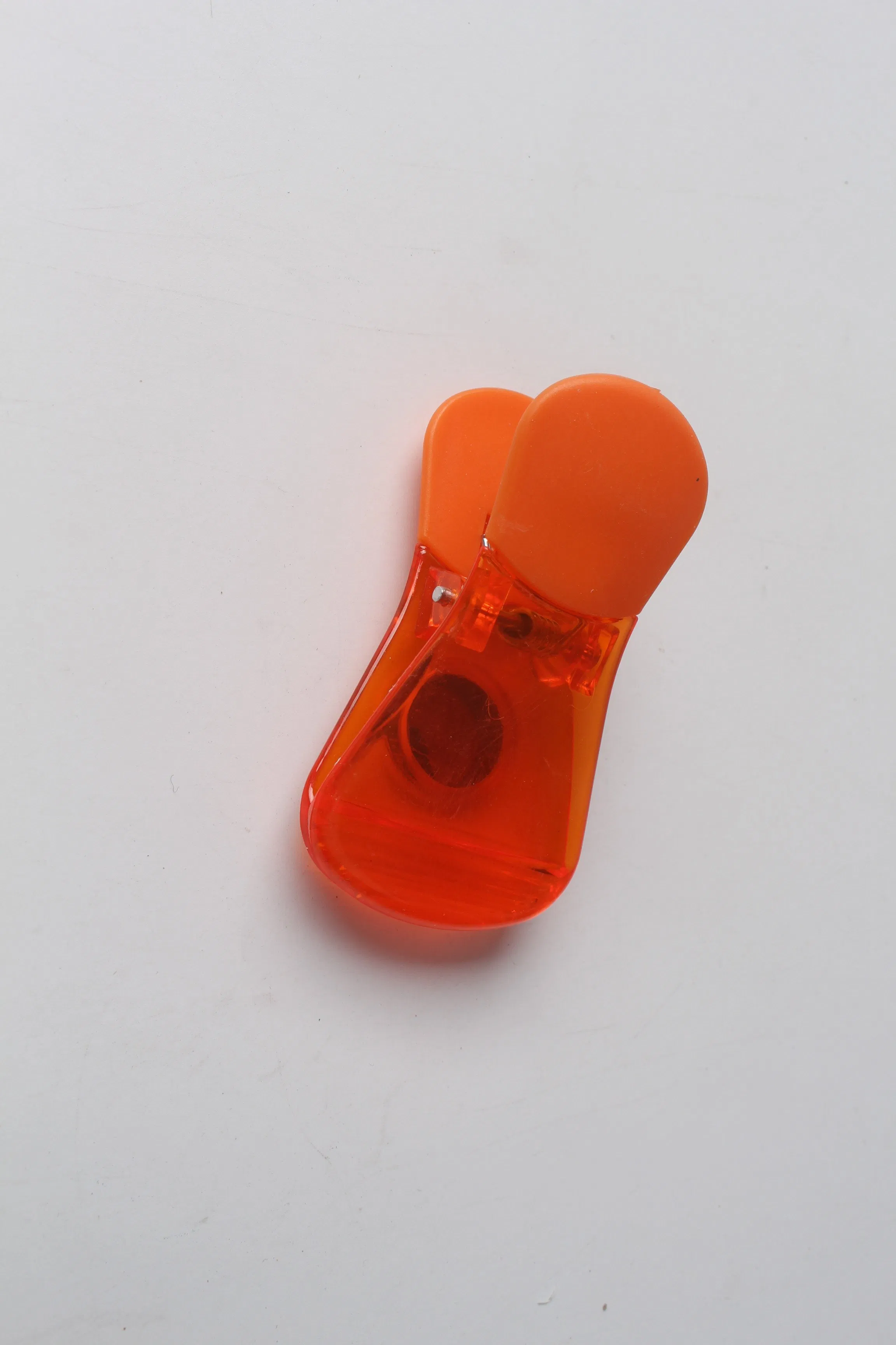 Multi-Function Color Plastic Transparent Kitchen Refrigerator Magnet Office Clip