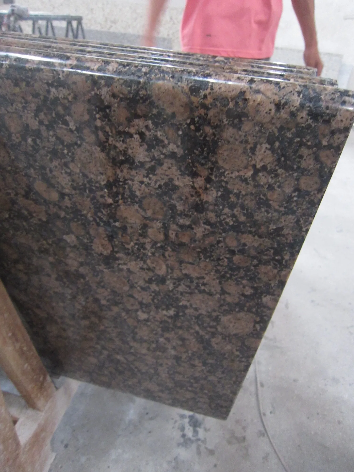 India Tan Brown Granite Full Bullnose Edge Prefab Stone Countertops for Kitchen