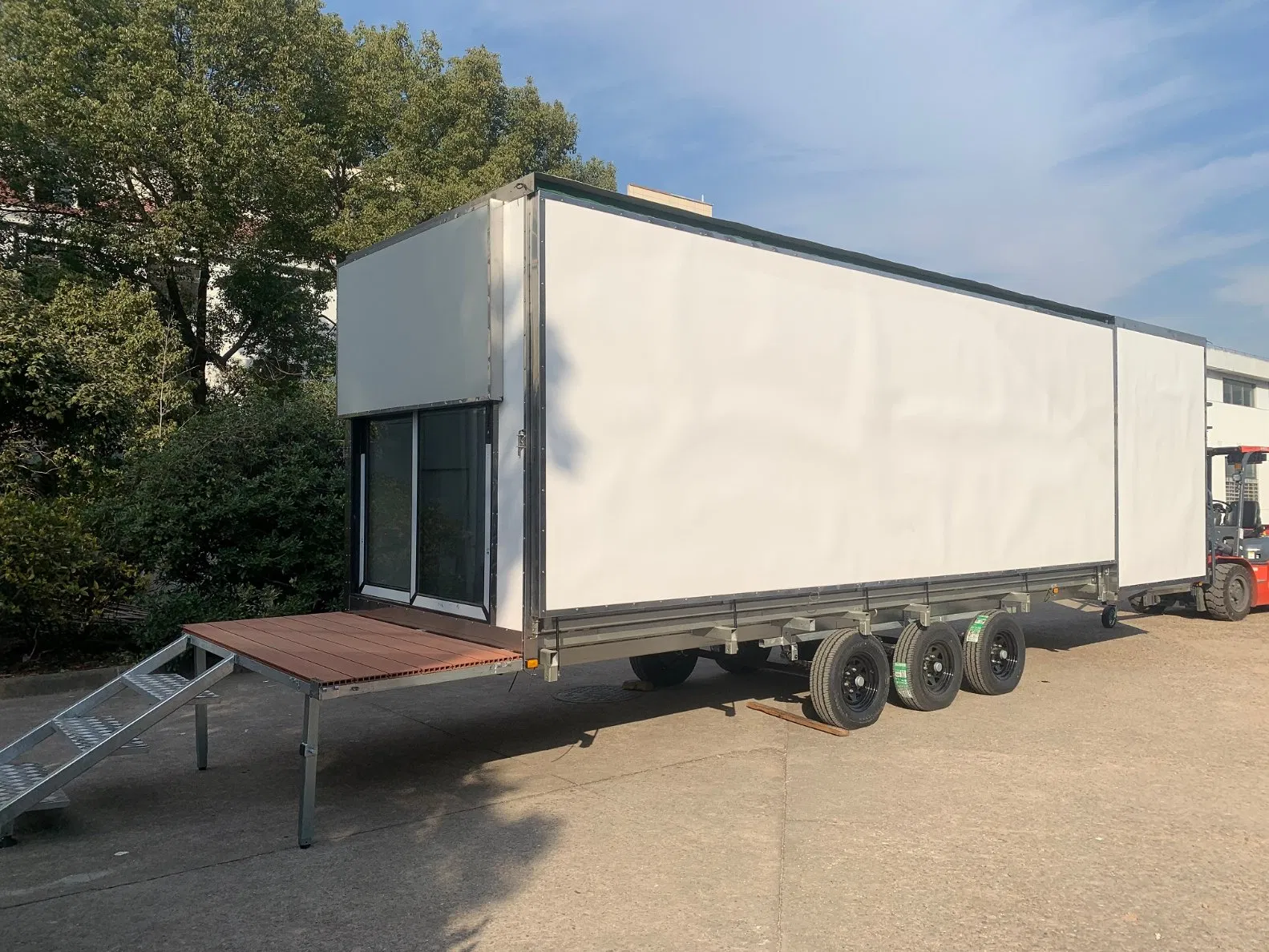 Fiberglass Expanded Caravan Mobile Cabin Container Trailer House