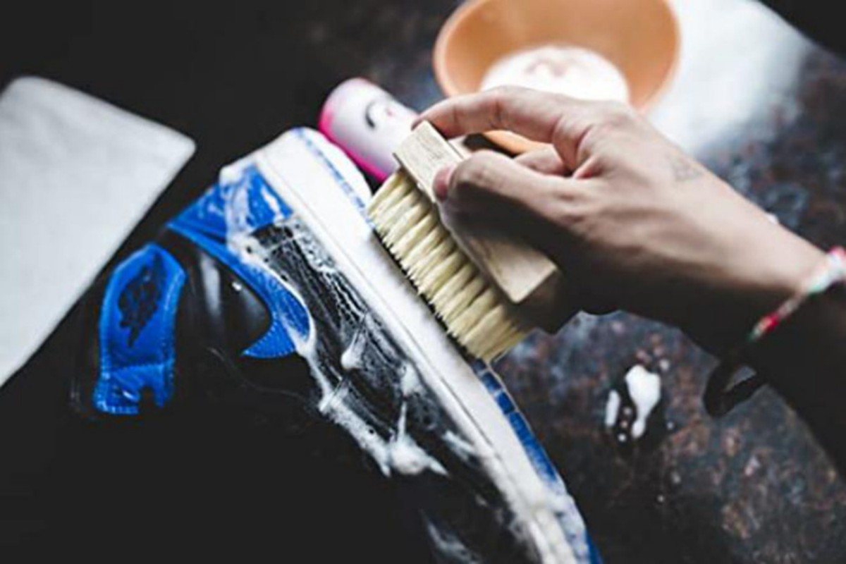 Shoe Cleaner Kit for Leather, Whites, and Nubuck Sneakers Kit