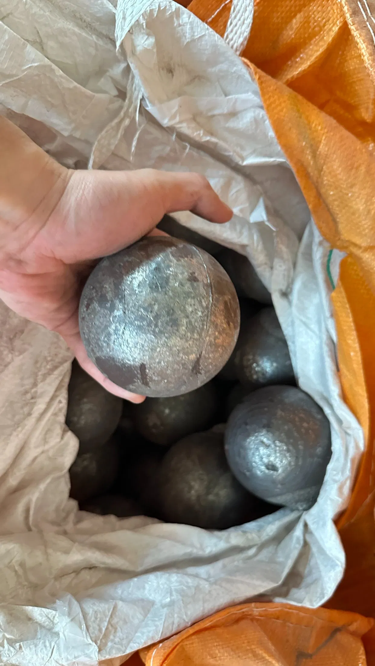 Шары мелющие 120 мм из низкохромовой стали