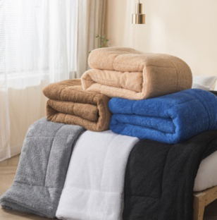 Super Soft, Comfortable and Warm Quilt for Winter
