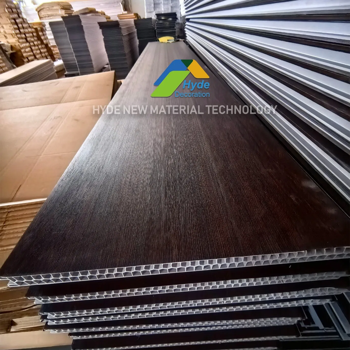 Wood Grain Pattern Focus-Enabling Matching Trim/Edge Profile PVC Partition