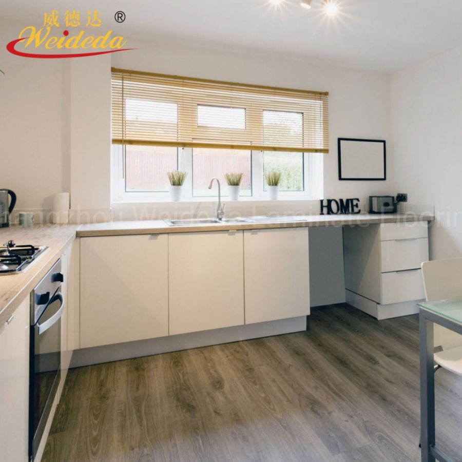 Влагостойкая HPL плита 12 мм для перегородок туалетов