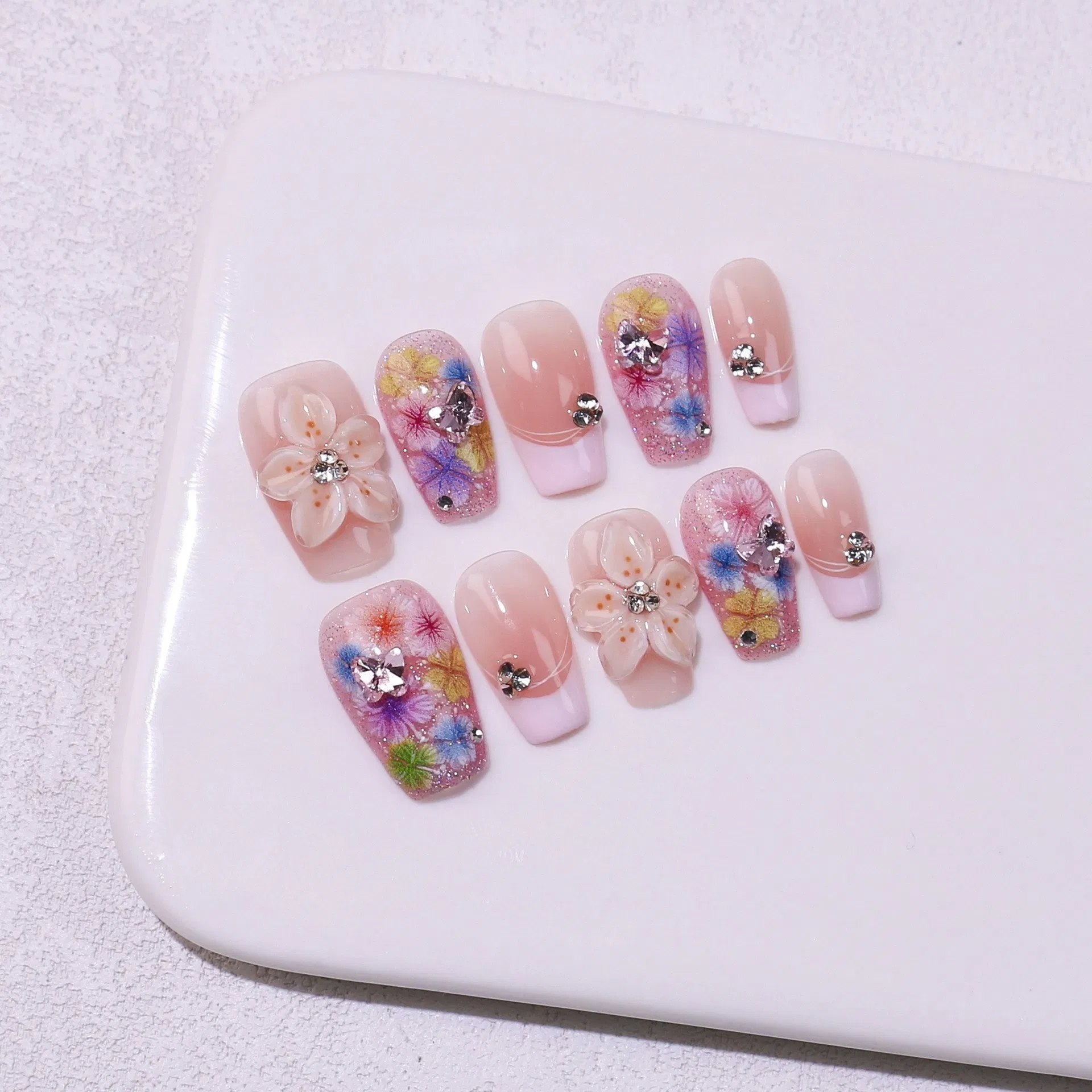 Elegant Pure Handmade French Style False Nails with Dried Flowers