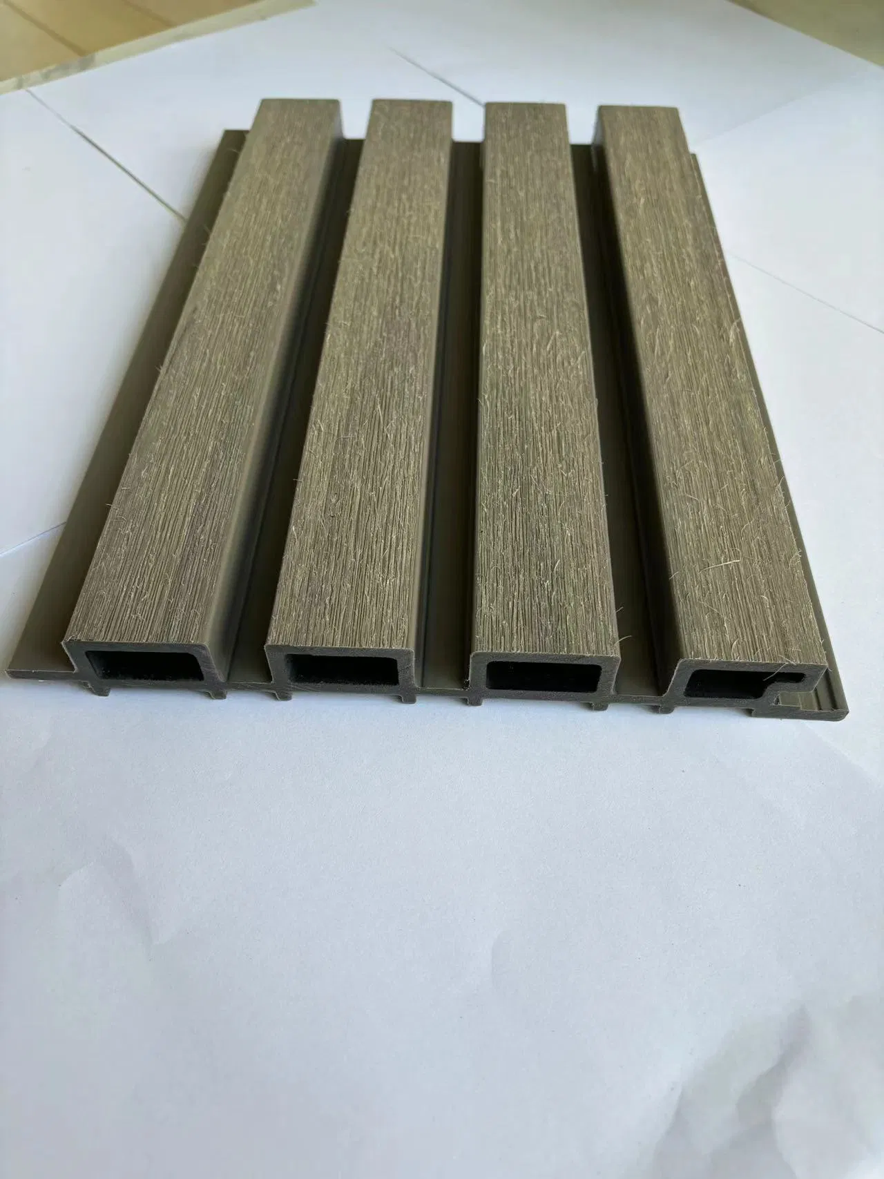 Co-Extruded WPC Co-Extruded Slatted Garden Fence Panel Capped Fence Boards