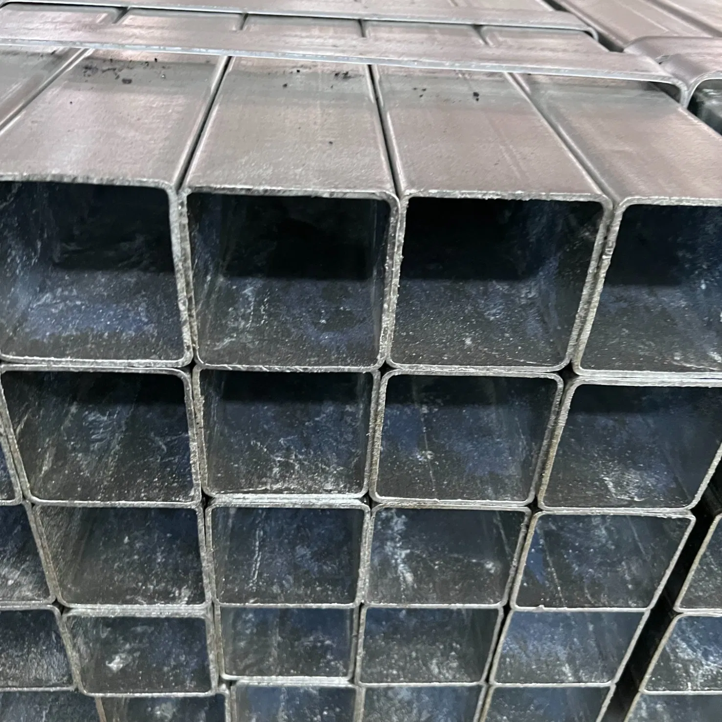 High-Performance Galvanized Steel Pipe, Strong Structure, Anti-Corrosion, for Industrial Equipment