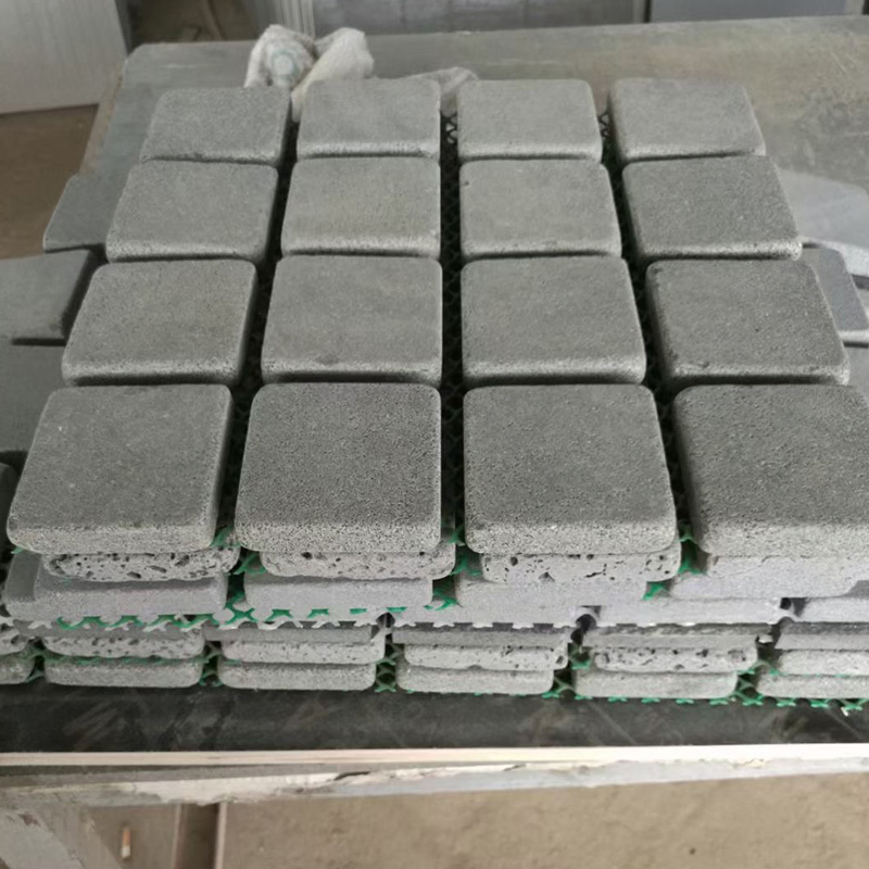 Hainan Black Basalt Bluestone Paving Stone on Mesh, Cobblestone Back with Net Cobblestone Cube Stone for Walkway/Driveway/Parking Pavers Price