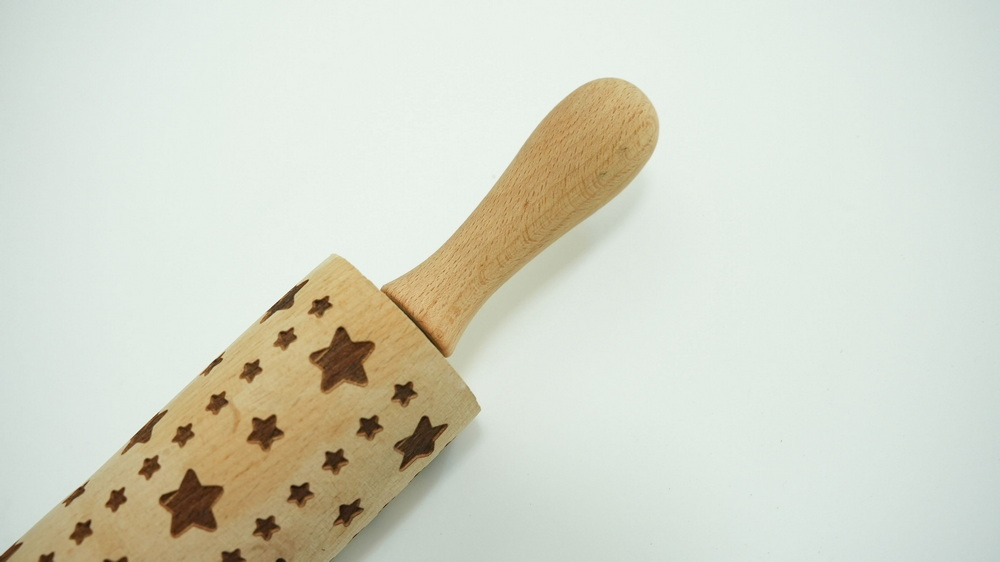 Wholesale Custom Star Embossed Wood Rolling Pin for Kitchen