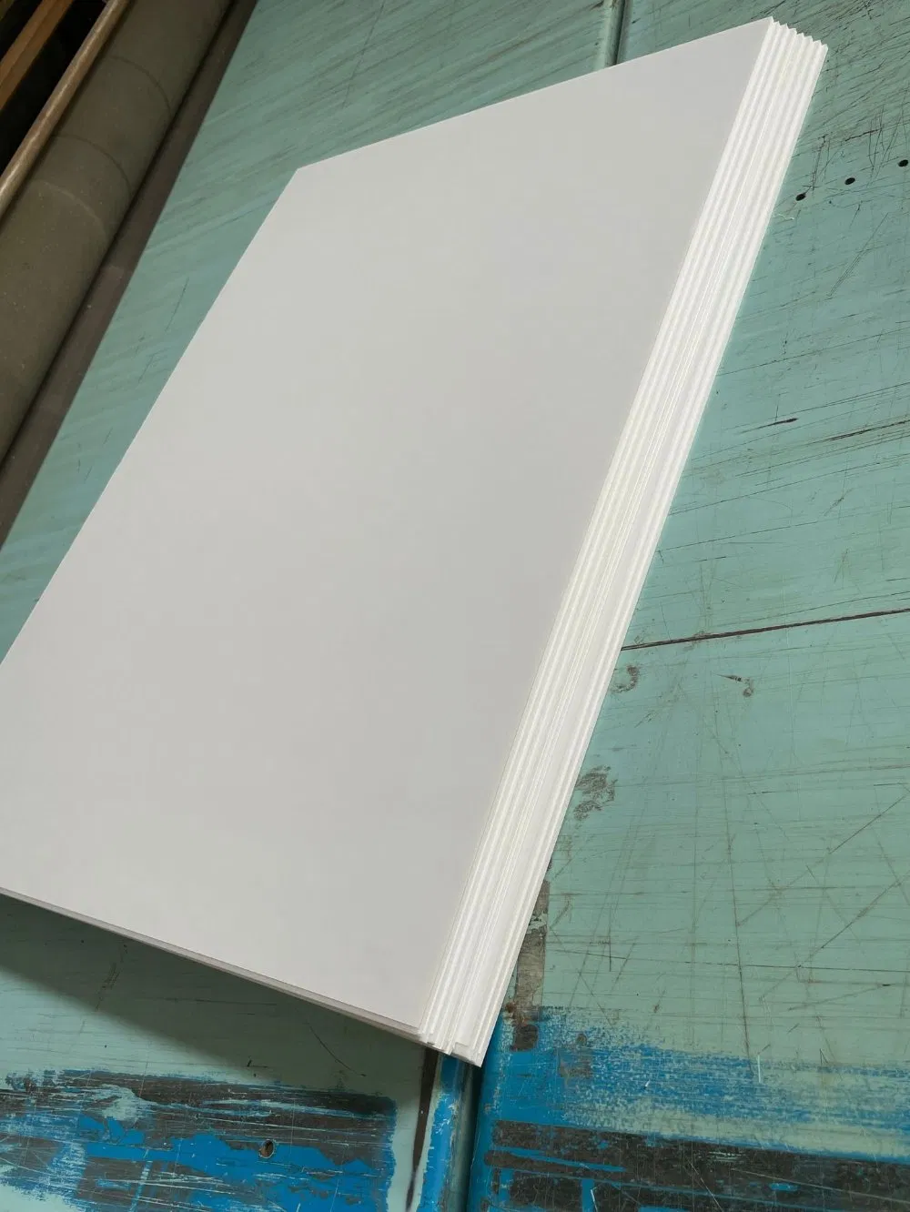 White Anti-Foaming Bright Board Spray-Painted Thin Advertising Board