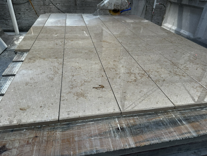 Beige/Grey/ Golden Beruit Limestone for Flooring and Wall Tile