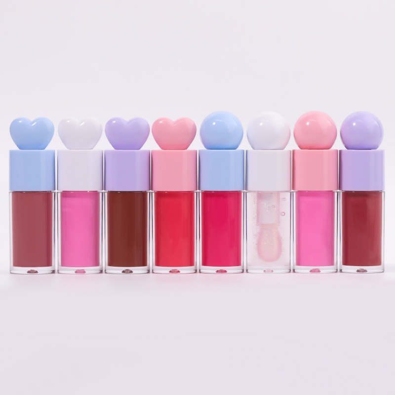 Radiant Lip Gloss for Plumping and Smoothing Lip Lines