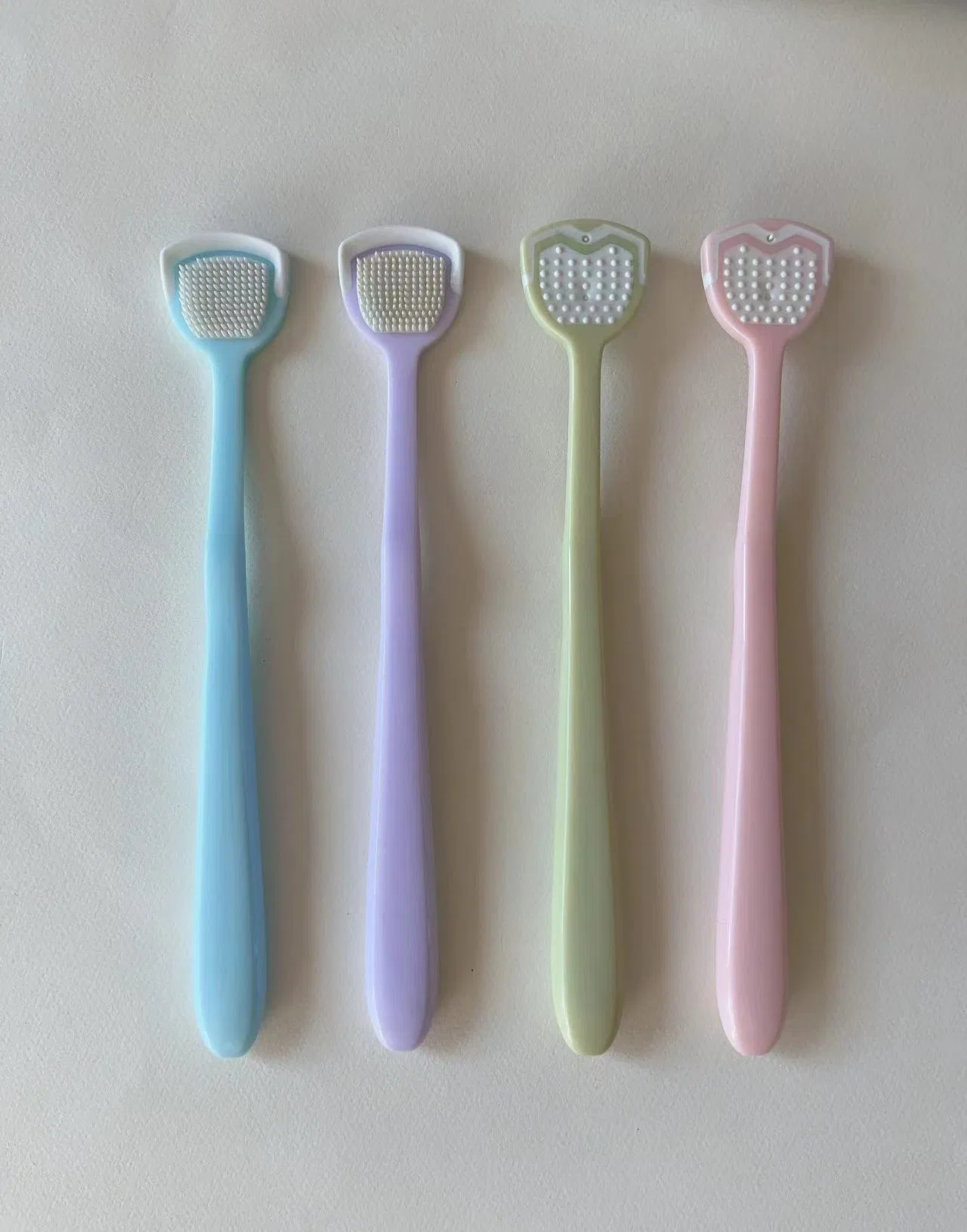 Nano Bristles Deep Clean Tongue Cleaner