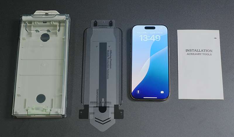 3D защитное стекло для iPhone 15/16/17, без пыли