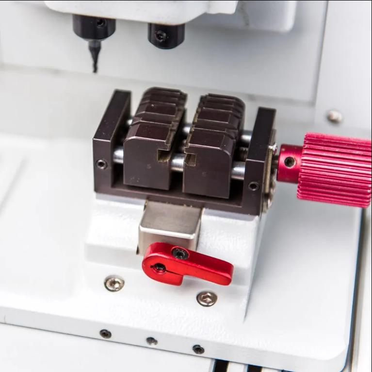 Popular Automatic CNC Key Machine Laser Key Cutting Machine Car Key Copying Machine Locksmith Tools