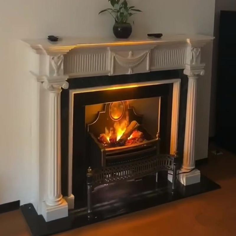 Камин из белого мрамора и известняка