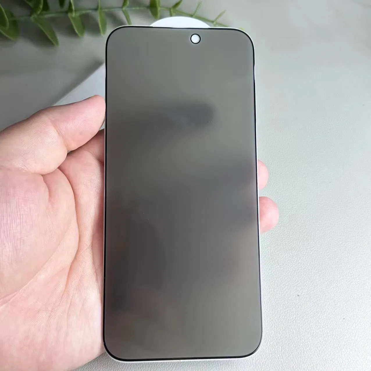 Защитная плёнка Privacy Shield HD Purple Light для iPhone