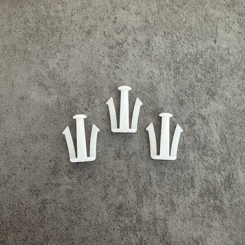 Wholesale High Quality Track Accessories Crown Shape Plastic Curtain Hooks