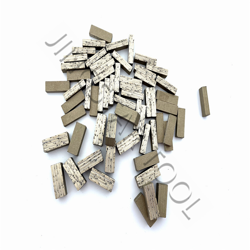 800 mm Blade Diamond Segment for Cutting Indonesia Stone