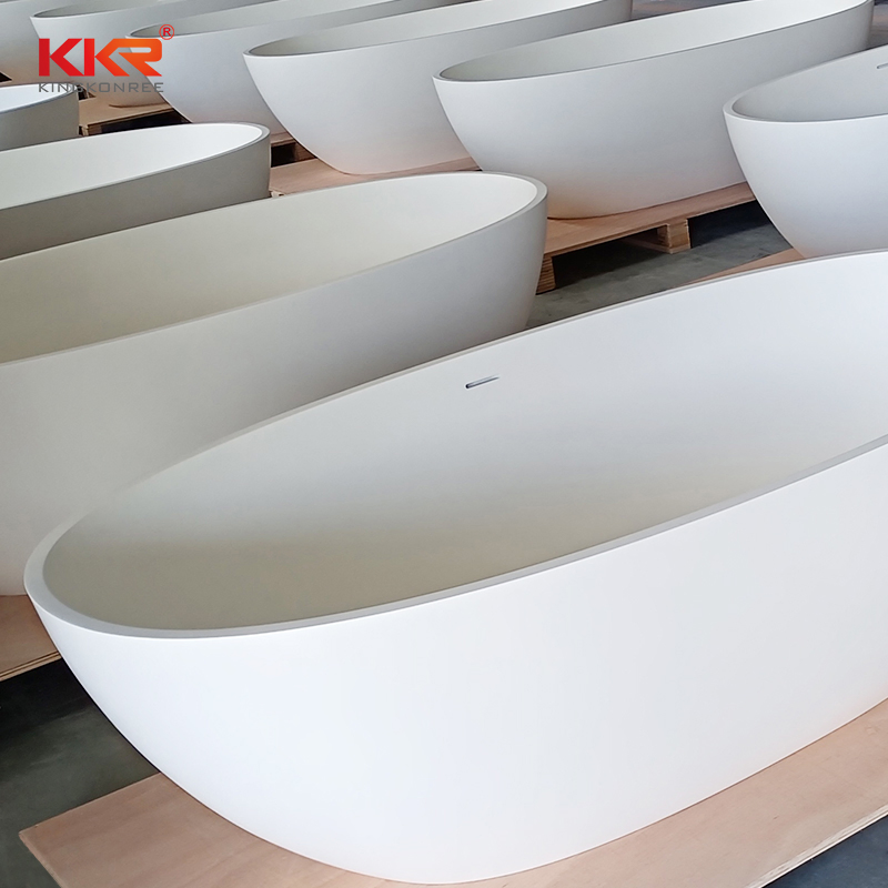 Угловая ванна из искусственного камня с полкой