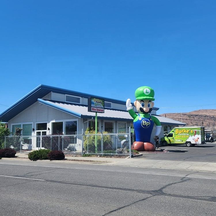 Custom Size Outdoor 7m Tall PVC Super Mario Cartoon Jumbo Inflatable Model Luigi for Advertising Inflatable Bouncer