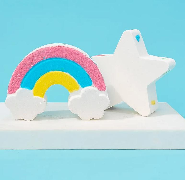 Online Wholesale and Retail Gift Set Cartoon Rainbow Star Moon Shape Handmade Fizzzy Bubble Organic Bath Bombs Private Label Cloud Bath Bomb
