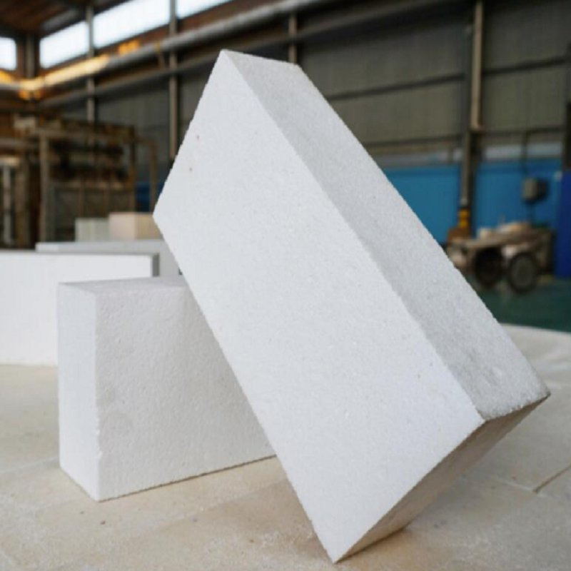 Легкий огнеупорный кирпич из глиноземных пузырей