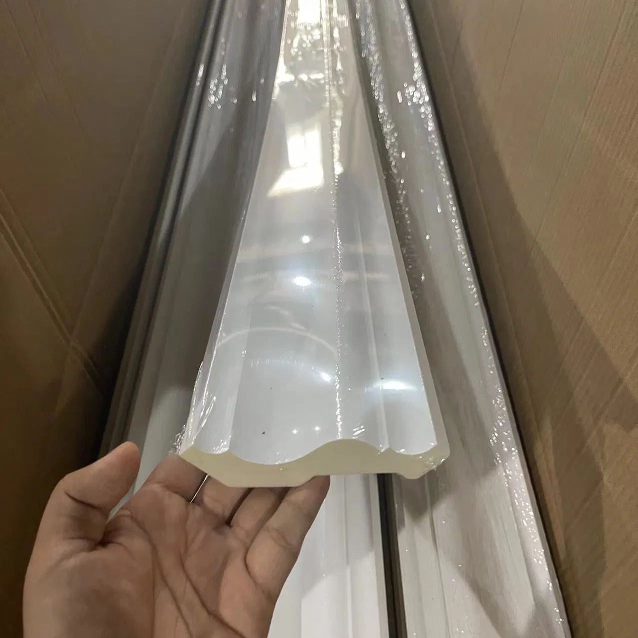 European Complex PU Moulding Design 3D Polyurethan Crown Moulding PU Cornice Moulding for Home Decoration D008
