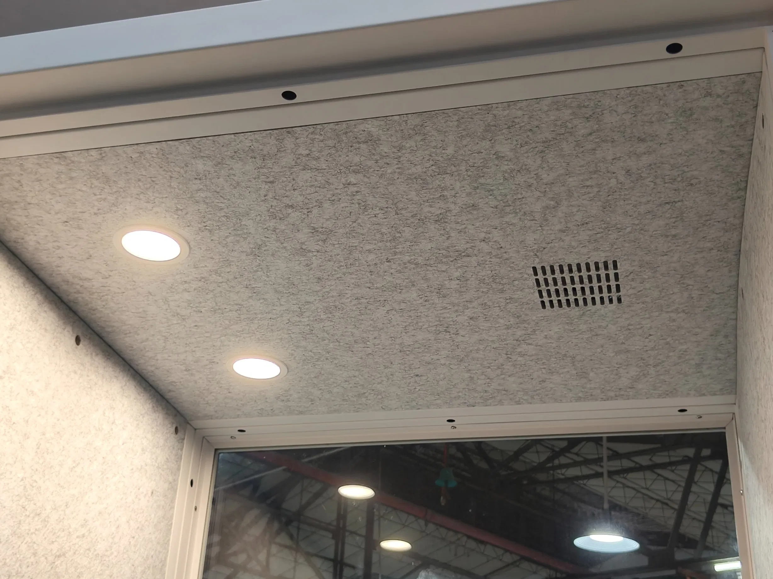 Log Cabin and Soundproof Booth Beside The Karaoke Booth and The Meeting Sleeping Office Pod