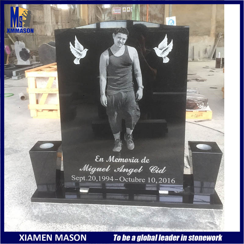 Jet Black Headstone Laser Etching with Vases for Wholesale Graniate Monument
