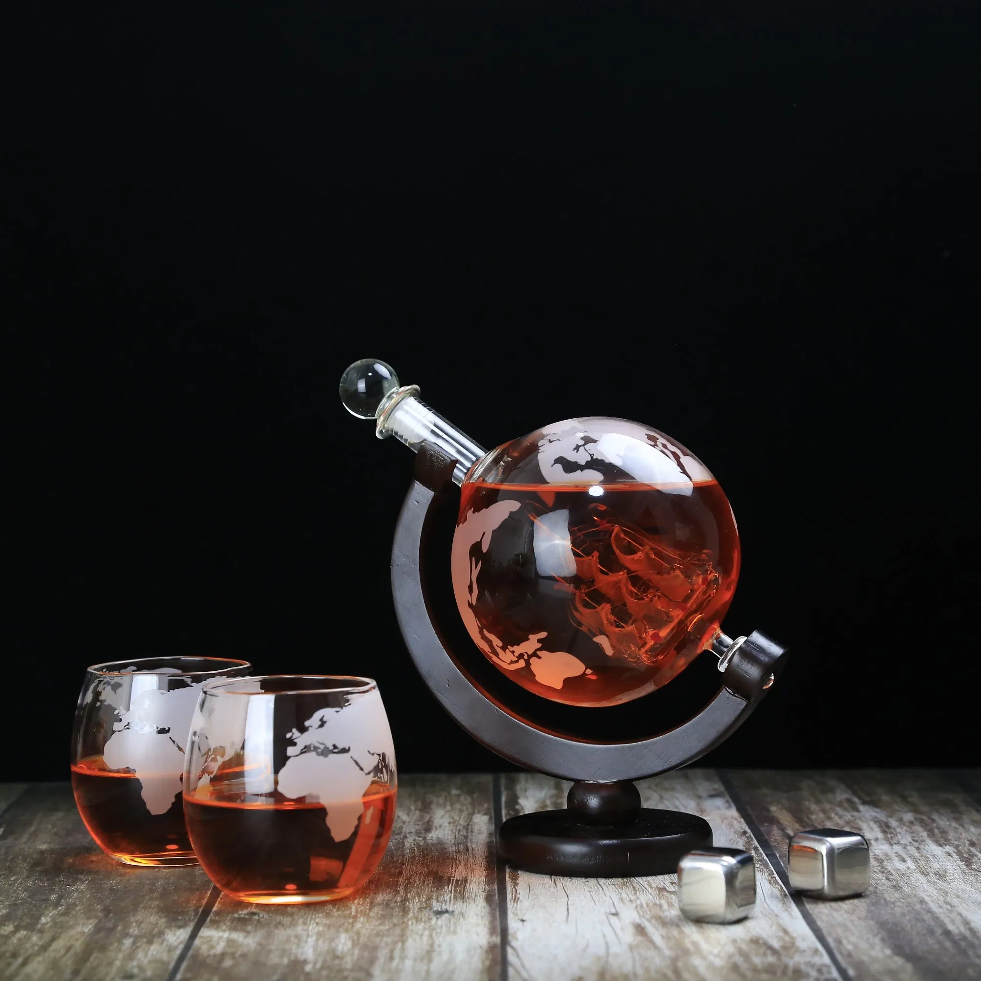Hot Sale Globe Wine Bottle Glass Decanter Built-in Sailboat Whiskey Bottle Wine Dispenser Creative Wine Glass Gift Set