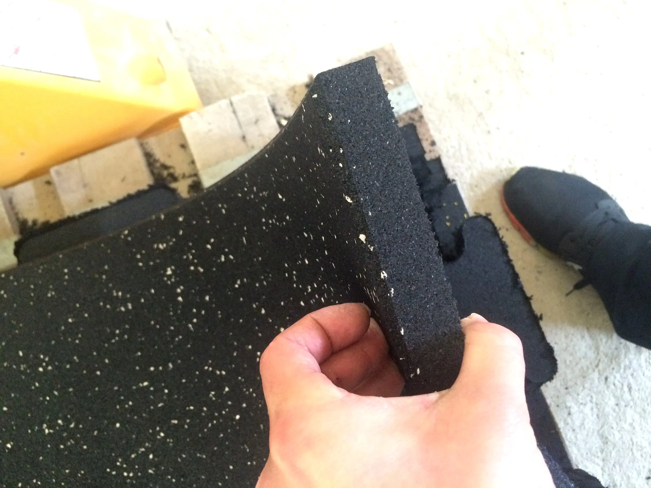 Factory Direct Sales Composite Rubber Floor Mat for Gym with EPDM Speckles