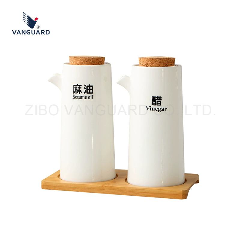 Керамическая бутылка для масла и уксуса с логотипом
