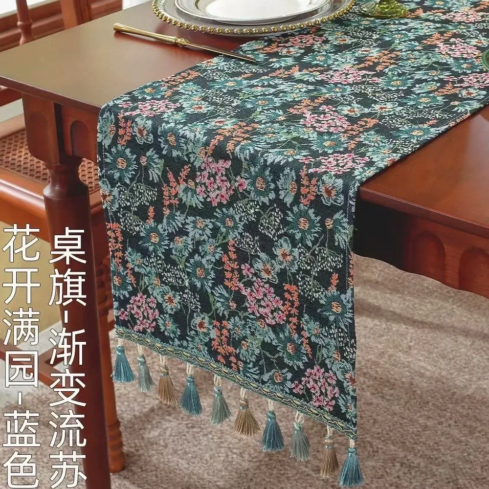 Christmas Jacquard Polyester Cotton Dining Table Runner with Tassels MOQ 10PCS